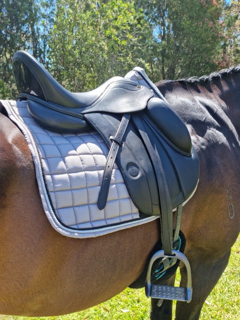 Elegant Quilt Saddle Pad